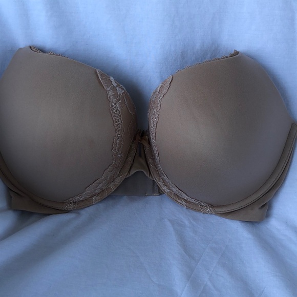 Victoria’s Secret Body by Victoria’s Secret perfect coverage tan bra - Picture 2 of 10
